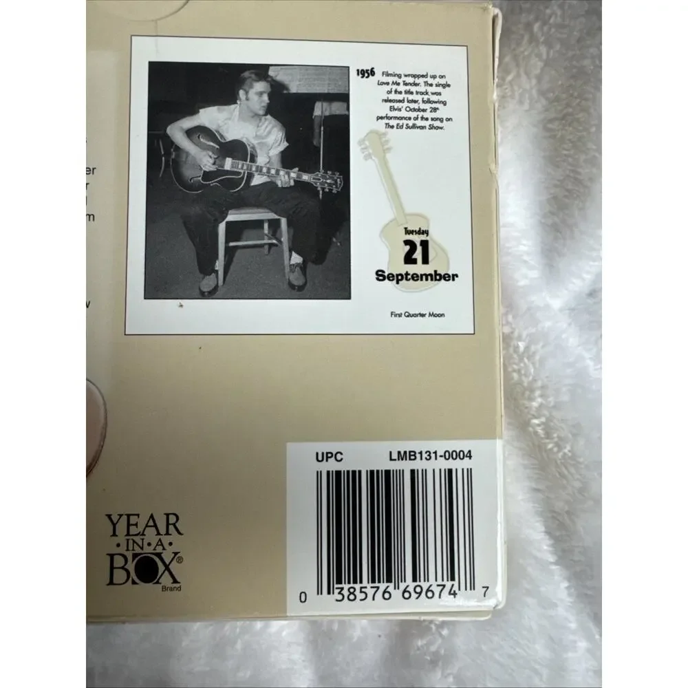 Elvis Presley 2004 A Year-in-a-Box Calendar Full Color Desk Calendar NEW NIB